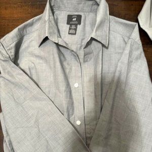 H&M mens button down shirt